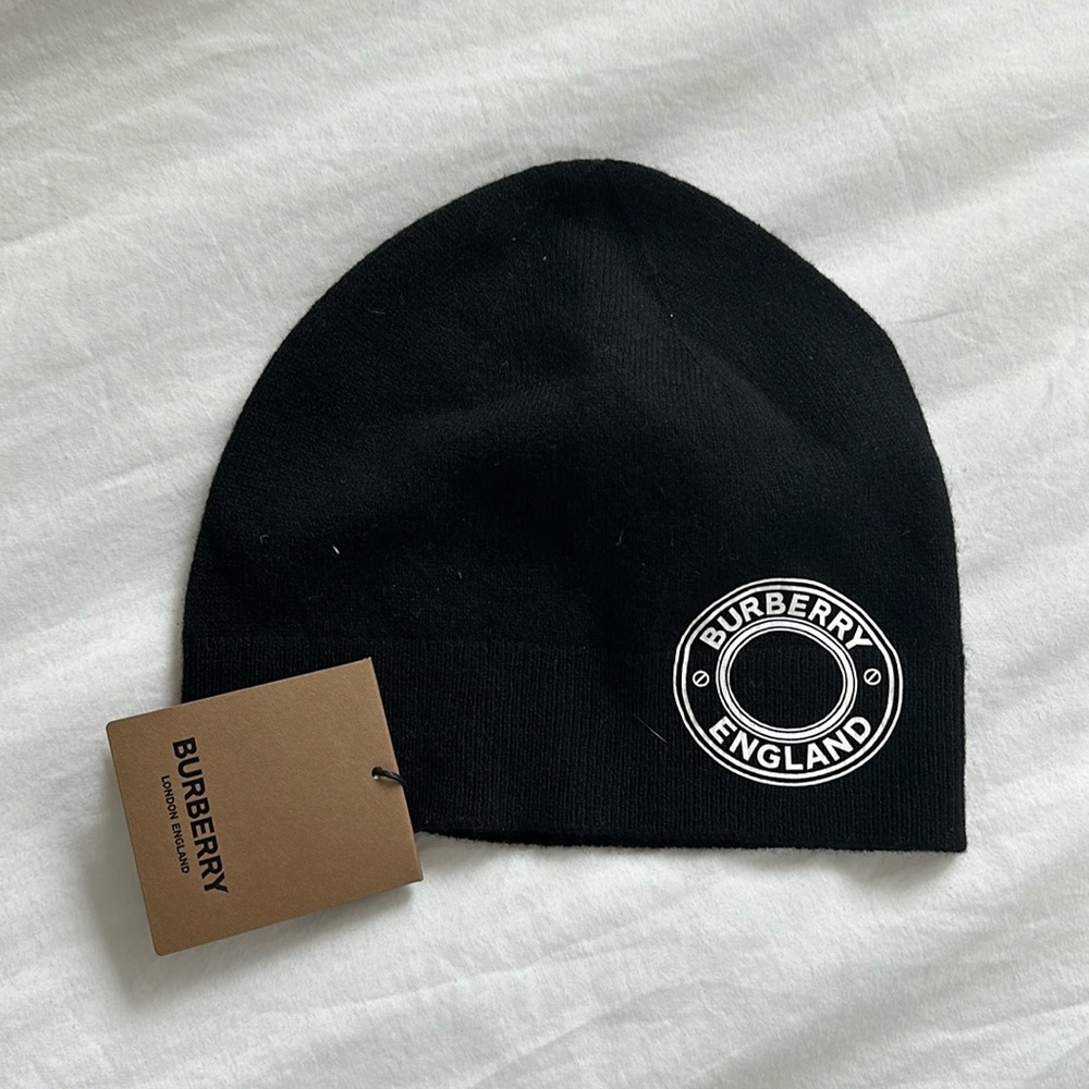 Burberry unisex beanie- brand new never worn!